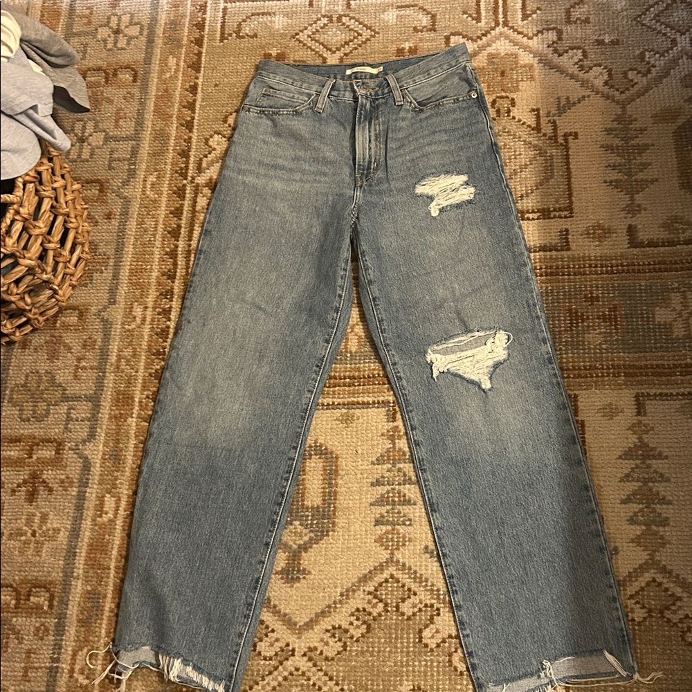Levi’s ‘94 Baggy, distressed